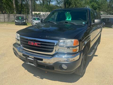 2006 GMC Sierra 1500 for sale at Northwoods Auto & Truck Sales in Machesney Park IL