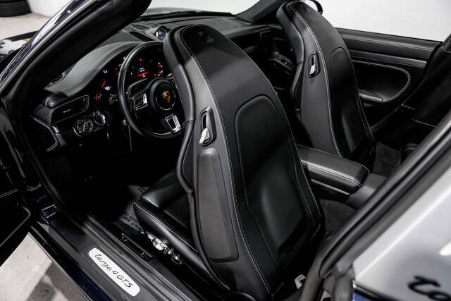 2019 Porsche 911 Targa 4 GTS