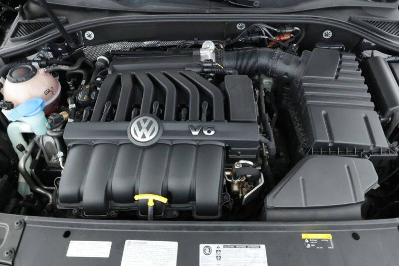 2018 Volkswagen Passat V6 SEL Premium