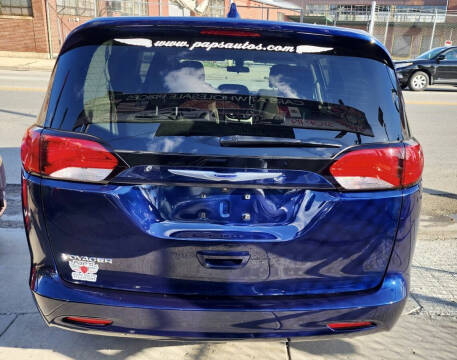 2020 Chrysler Voyager LX