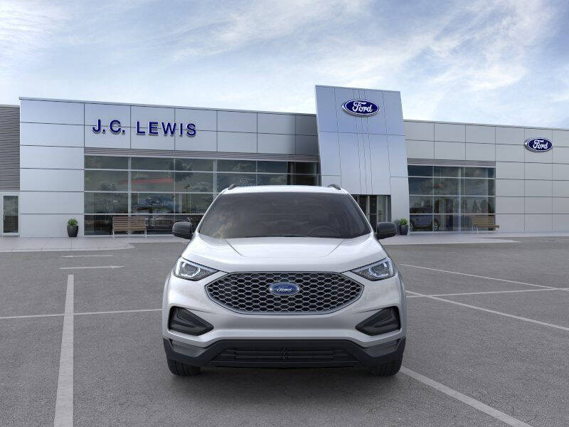 2024 Ford Edge SE