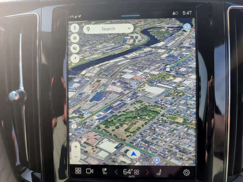 2025 Volvo XC60 T8 Plus Dark Theme