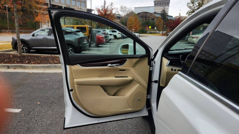 2017 Cadillac XT5 Premium Luxury