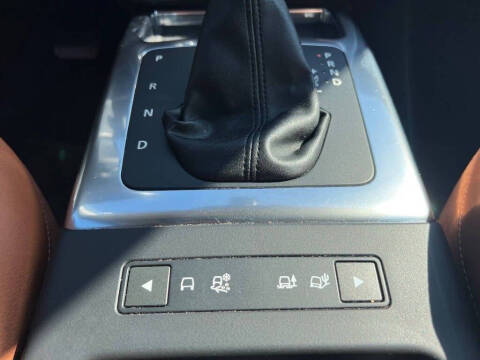 2013 Land Rover LR2 HSE LUX