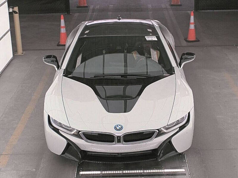 2016 BMW i8