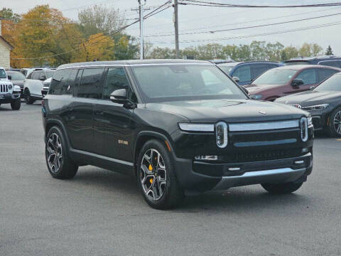 2023 Rivian R1S Adventure