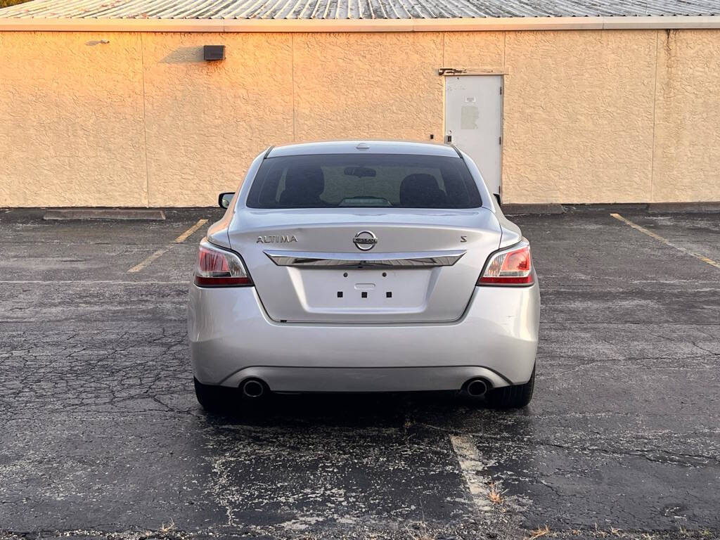 2015 Nissan Altima for sale at Autolink in Kansas City, KS