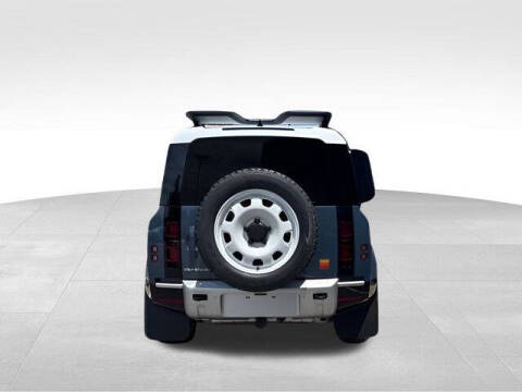 2025 Land Rover Defender 110 P300 S