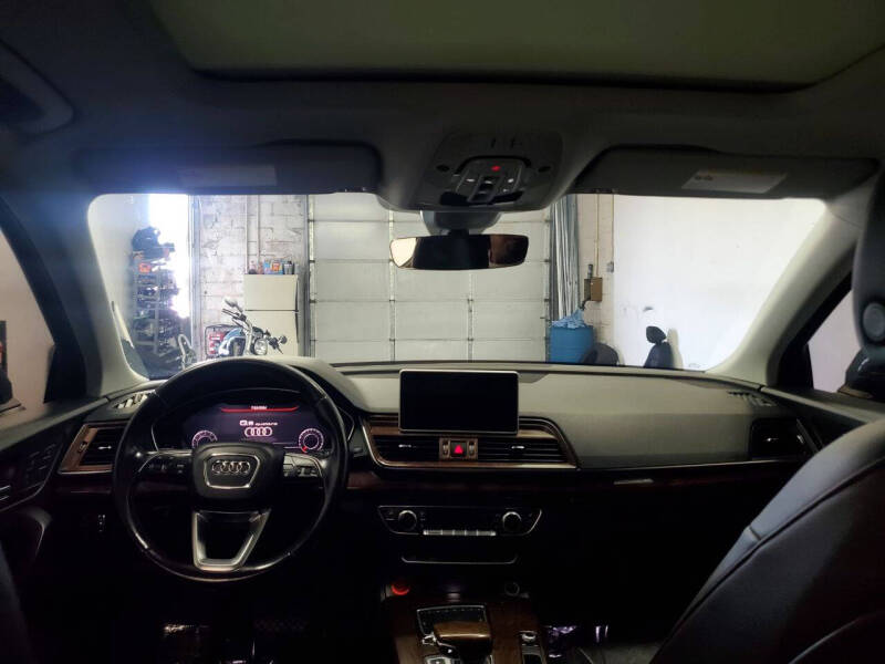 2018 Audi Q5 2.0T quattro Premium Plus