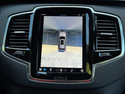 2023 Volvo XC90 Recharge T8 Ultimate Bright Theme 6P
