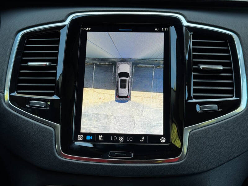 2023 Volvo XC90 Recharge T8 Ultimate Bright Theme 6P