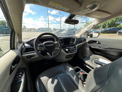 2017 Chrysler Pacifica Touring