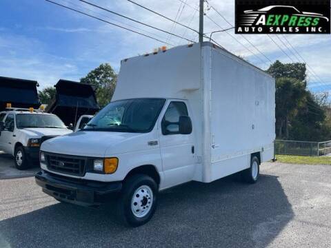 2005 Ford E-Series for sale at A EXPRESS AUTO SALES INC in Tarpon Springs FL