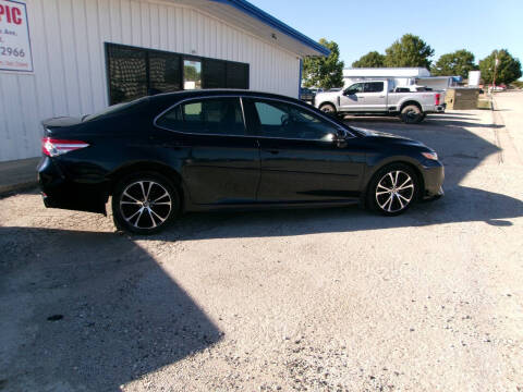 2020 Toyota Camry SE
