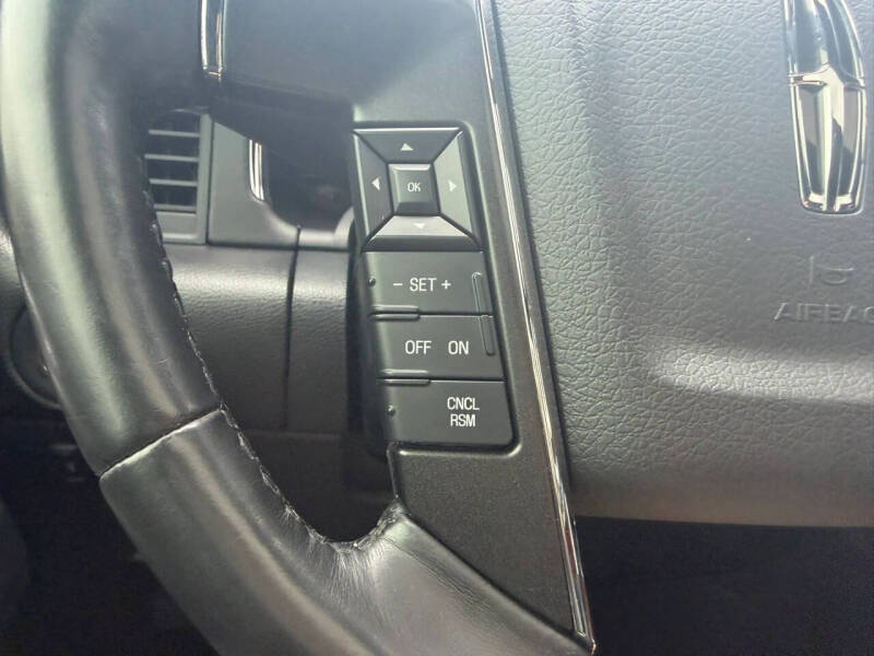 2016 Lincoln Navigator Select