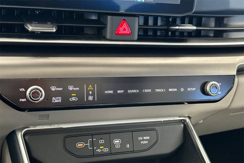 2026 Kia Carnival SX