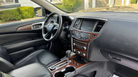 2018 Nissan Pathfinder Platinum