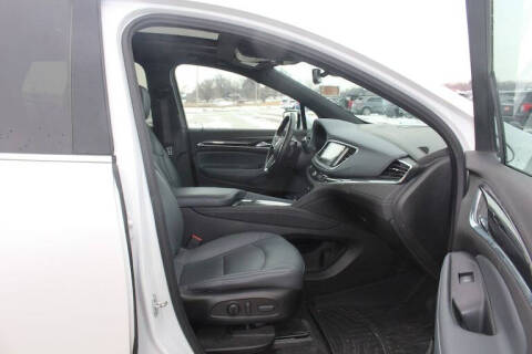 2022 Buick Enclave Essence