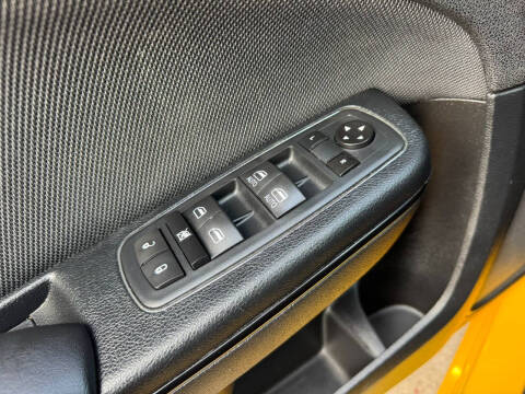 2017 Dodge Charger SE