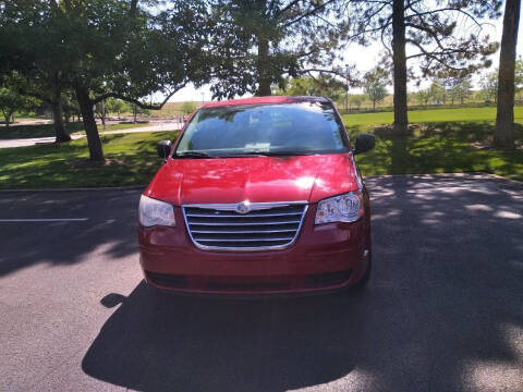 2010 Chrysler Town and Country for sale at QUEST MOTORS in Englewood CO