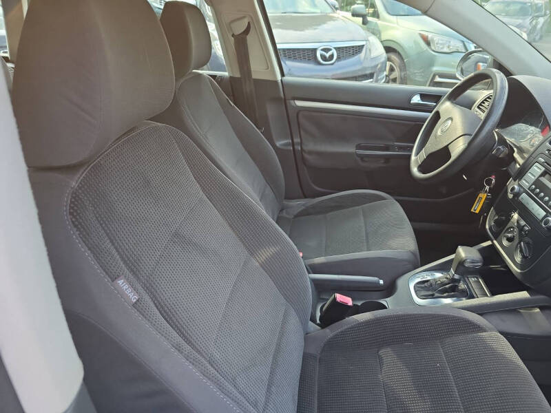 2009 Volkswagen Jetta SportWagen S