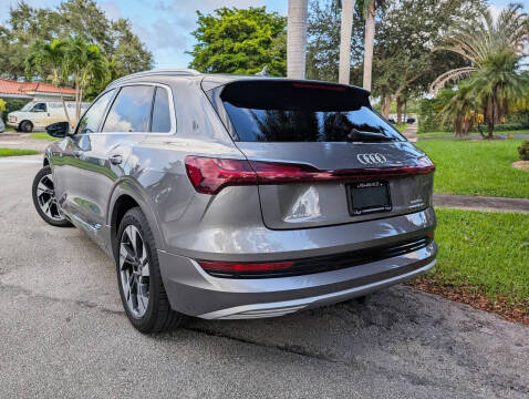 2021 Audi e-tron quattro Premium