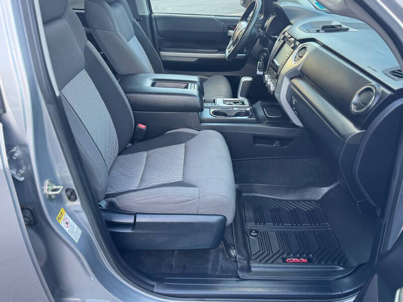 2017 Toyota Tundra SR5