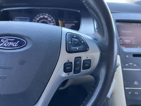 2013 Ford Taurus SEL