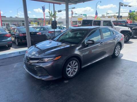 2019 Toyota Camry for sale at American Auto Sales in Hialeah FL