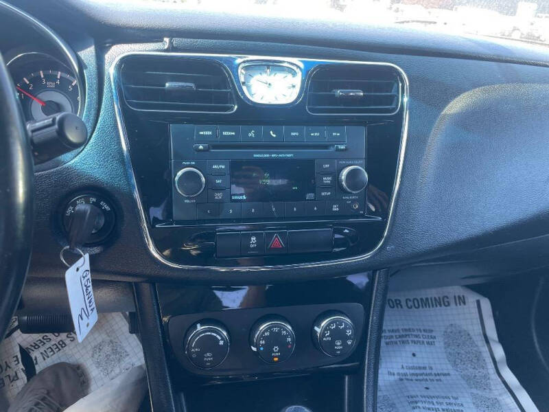 2013 Chrysler 200 Touring