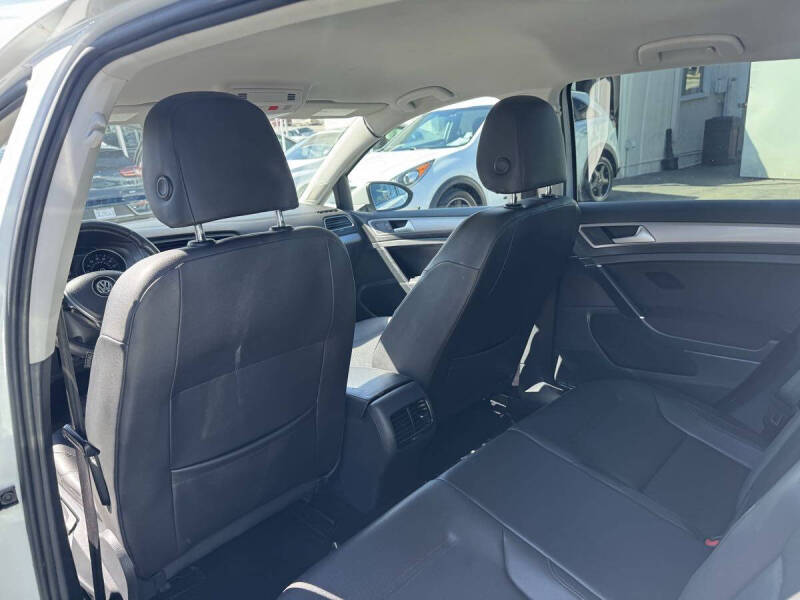 2015 Volkswagen e-Golf SEL Premium