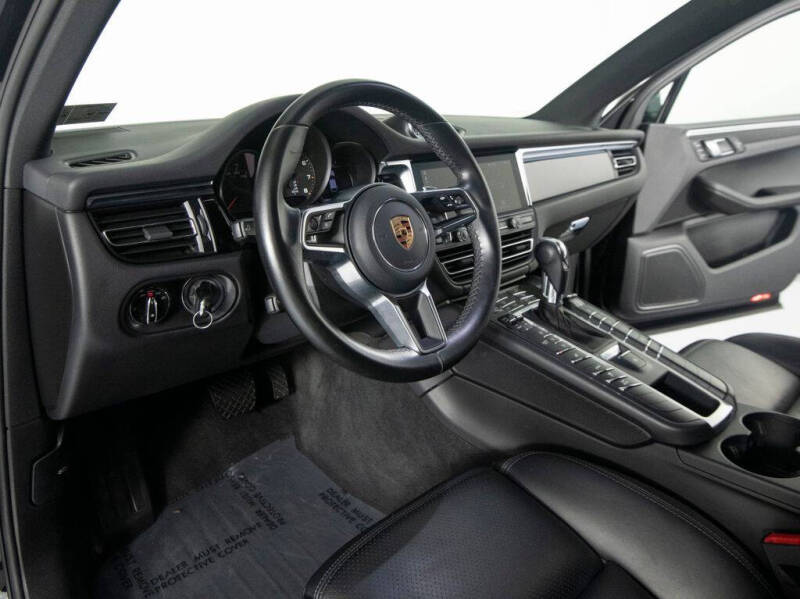 2020 Porsche Macan