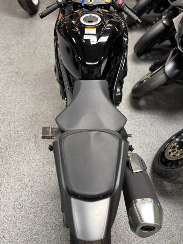 2023 Suzuki GSX-R1000