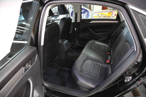 2014 Volkswagen Passat 1.8T SE PZEV