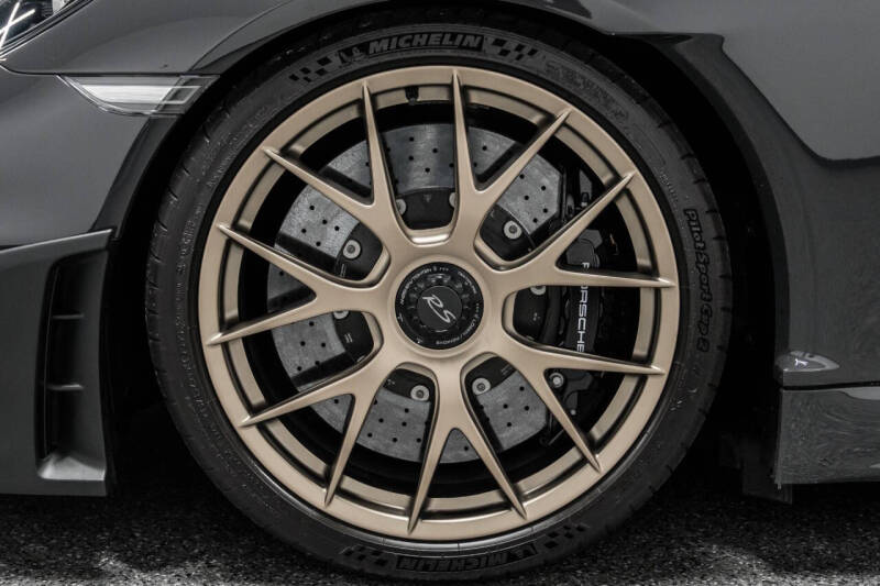 2023 Porsche 718 Cayman GT4 RS