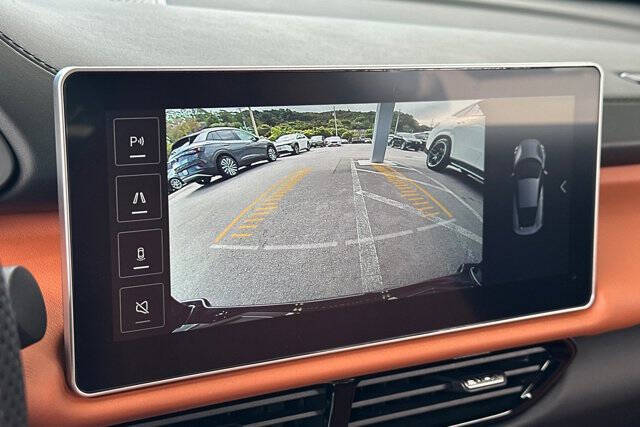 2025 Lotus Emira V6 Base