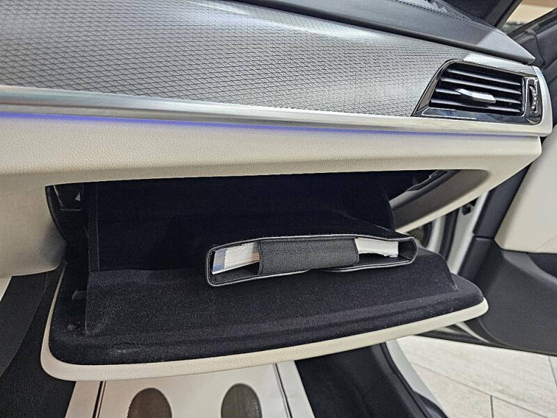 2019 BMW 5 Series 530e iPerformance