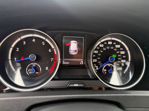 2015 Volkswagen Golf R 4Motion