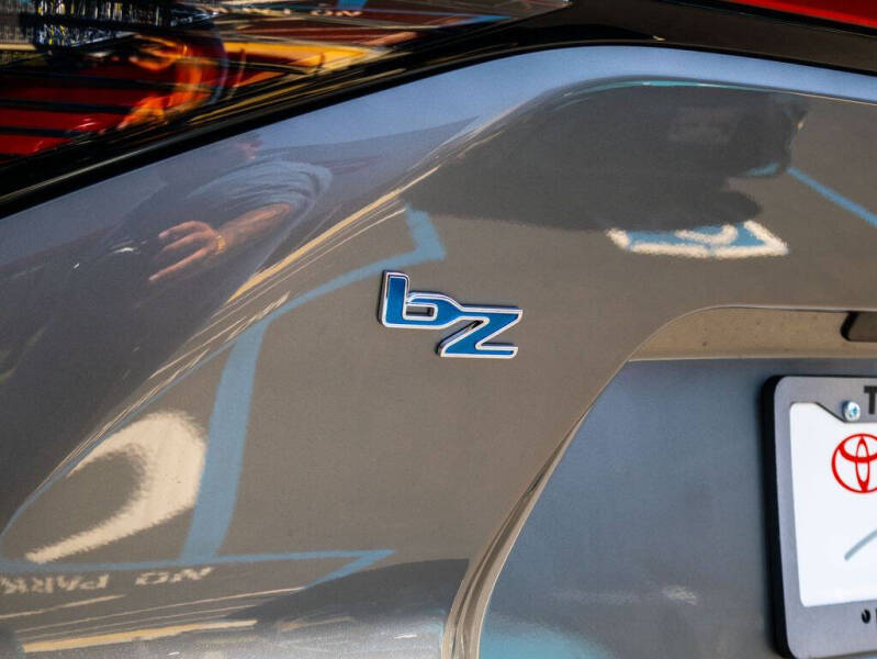 2026 Toyota bZ XLE Plus