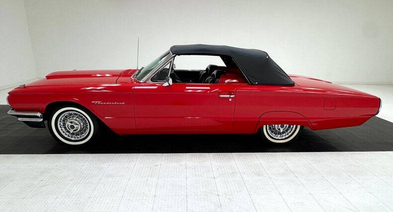 1964 Ford Thunderbird