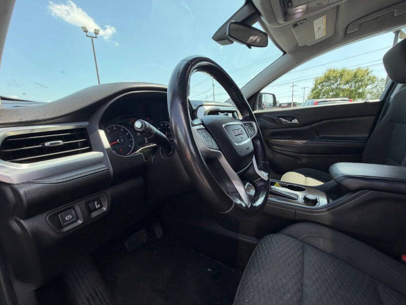 2019 GMC Acadia SLE-2