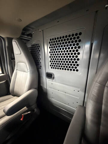 2023 GMC Savana 2500