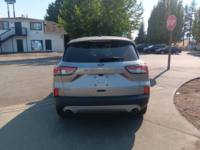 2021 Ford Escape SE