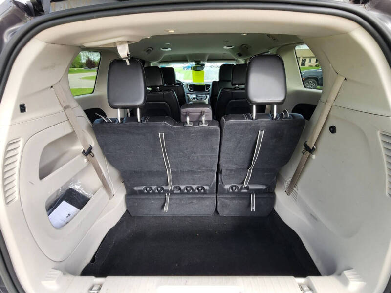 2023 Chrysler Pacifica Touring L