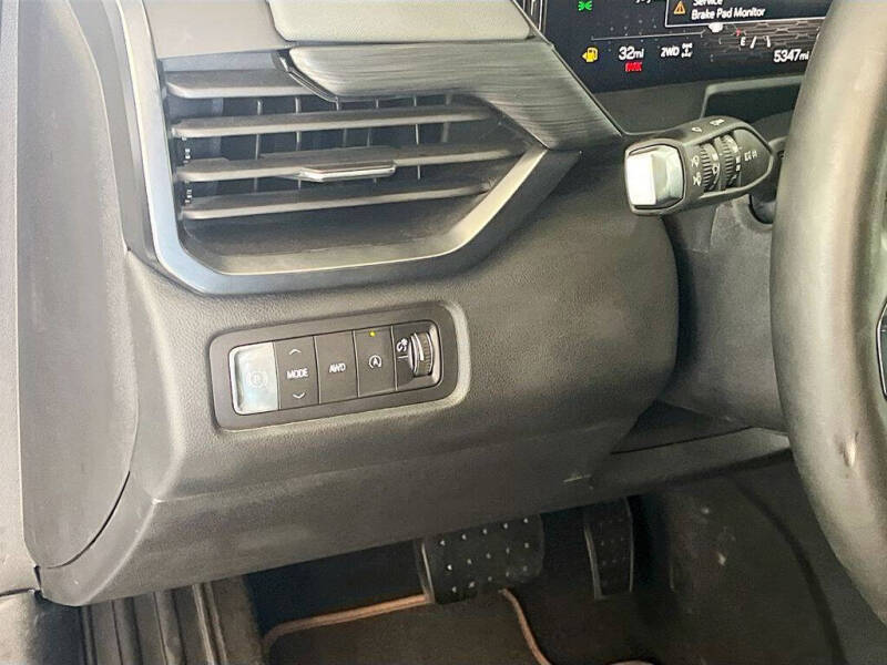 2024 GMC Acadia AT4