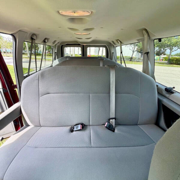 2008 Ford E-Series E-350 SD XLT