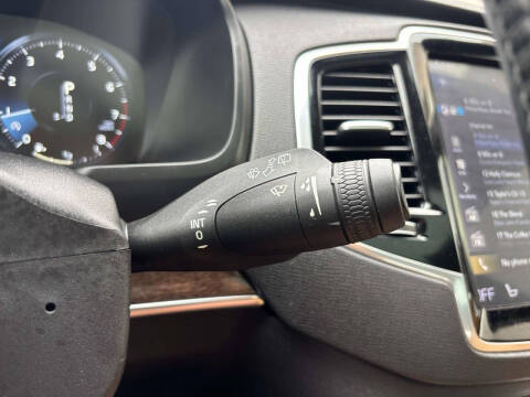 2018 Volvo XC90 T6 Momentum