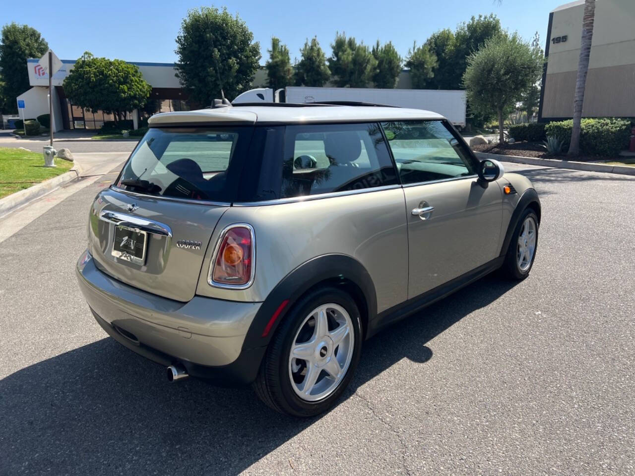 2007 MINI Cooper for sale at ZRV AUTO INC in Brea, CA