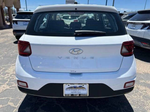 2026 Hyundai Venue SE