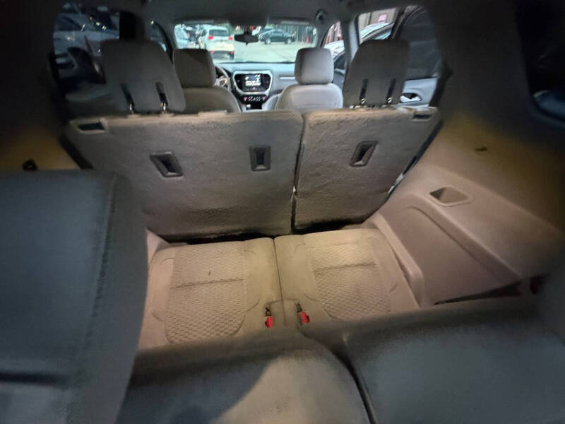 2017 GMC Acadia SLE-1